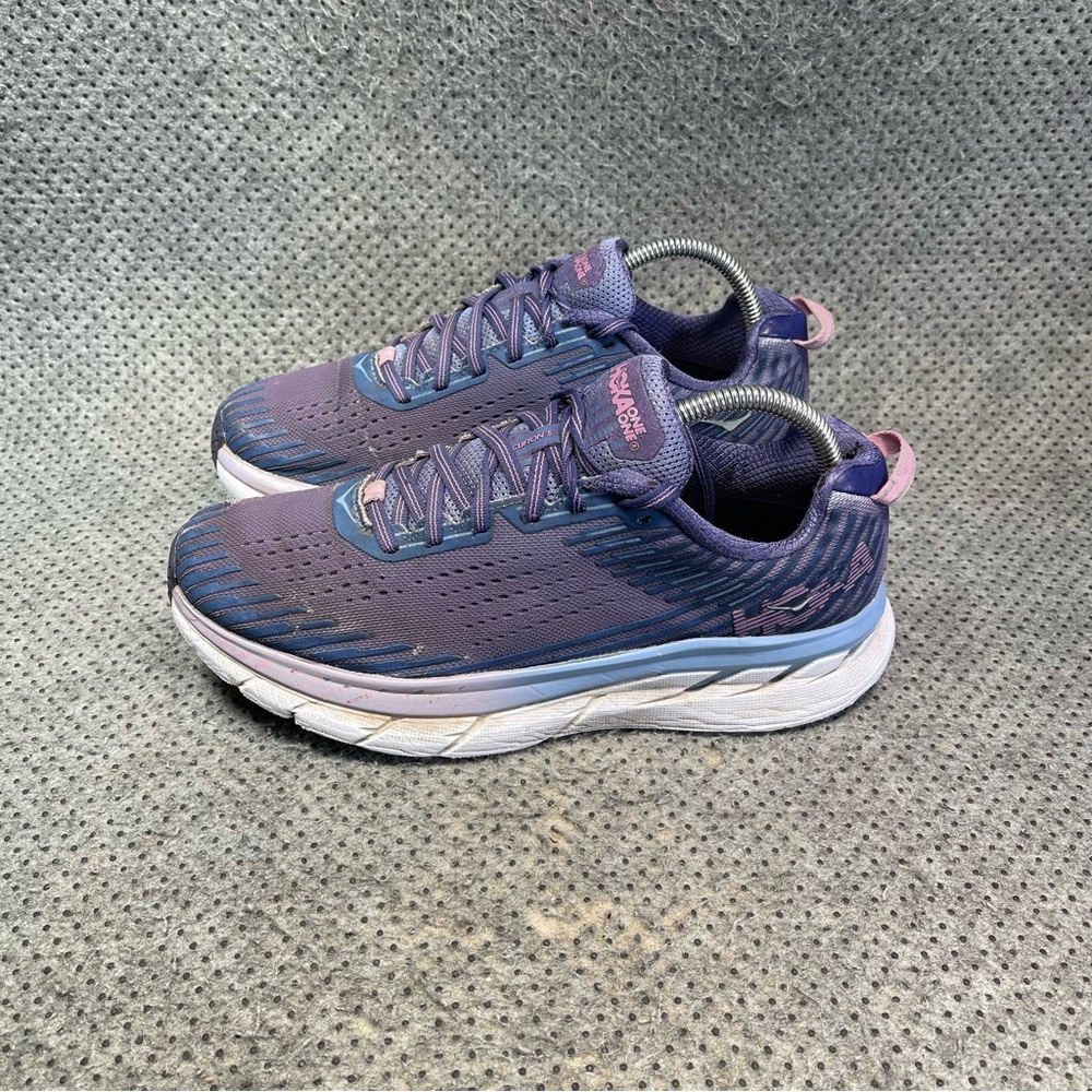 Hoka One One Clifton 5 Purple Running Shoes No Insoles Size 8.5 Women’s